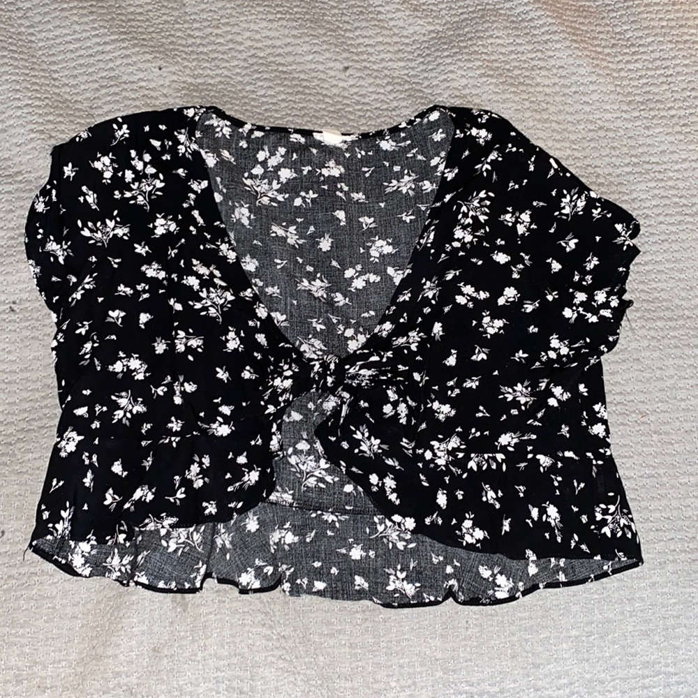 Tie front cropped tee